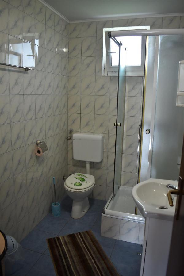 Apartments Sabljak Rakovica Exterior photo